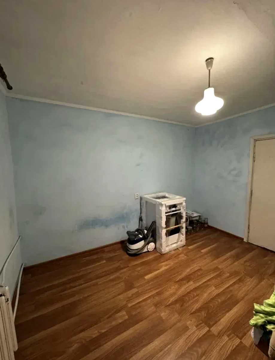1873942779784029