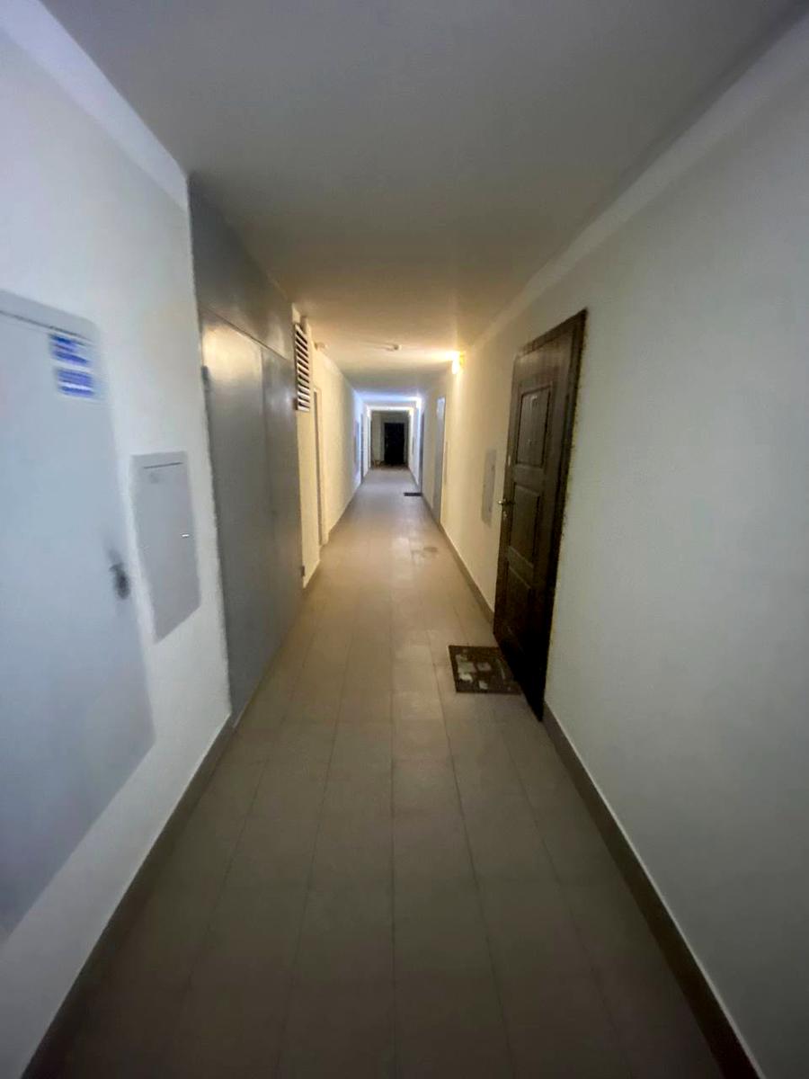 1873943402592492