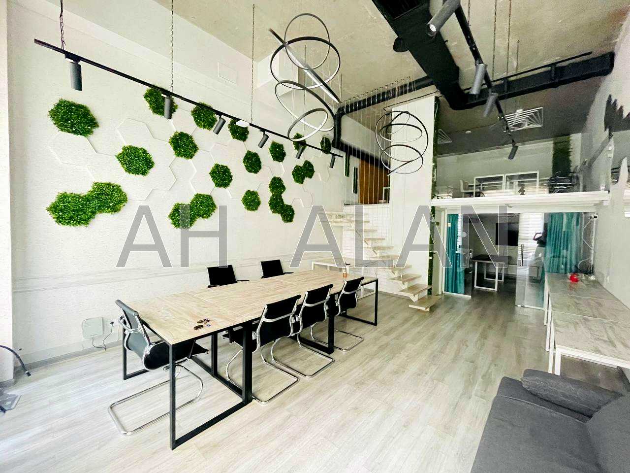 1873943768095525