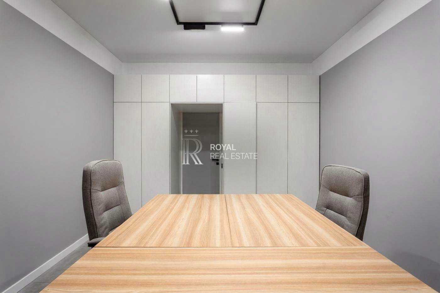 1873944269953304