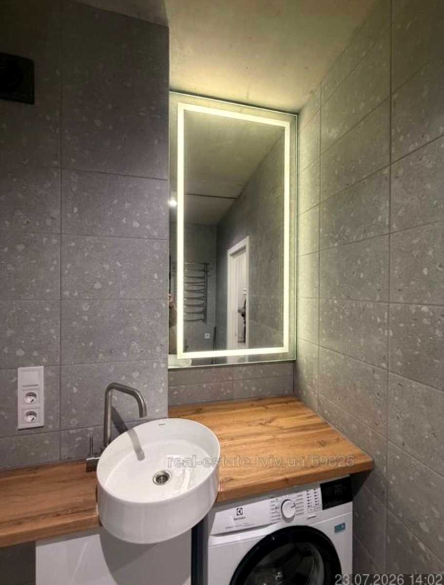 1873944612630649