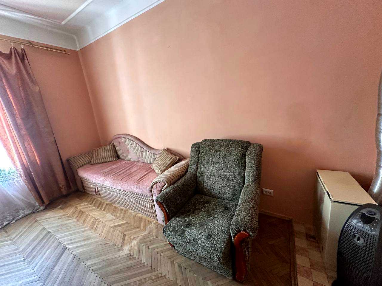 1873945098164067