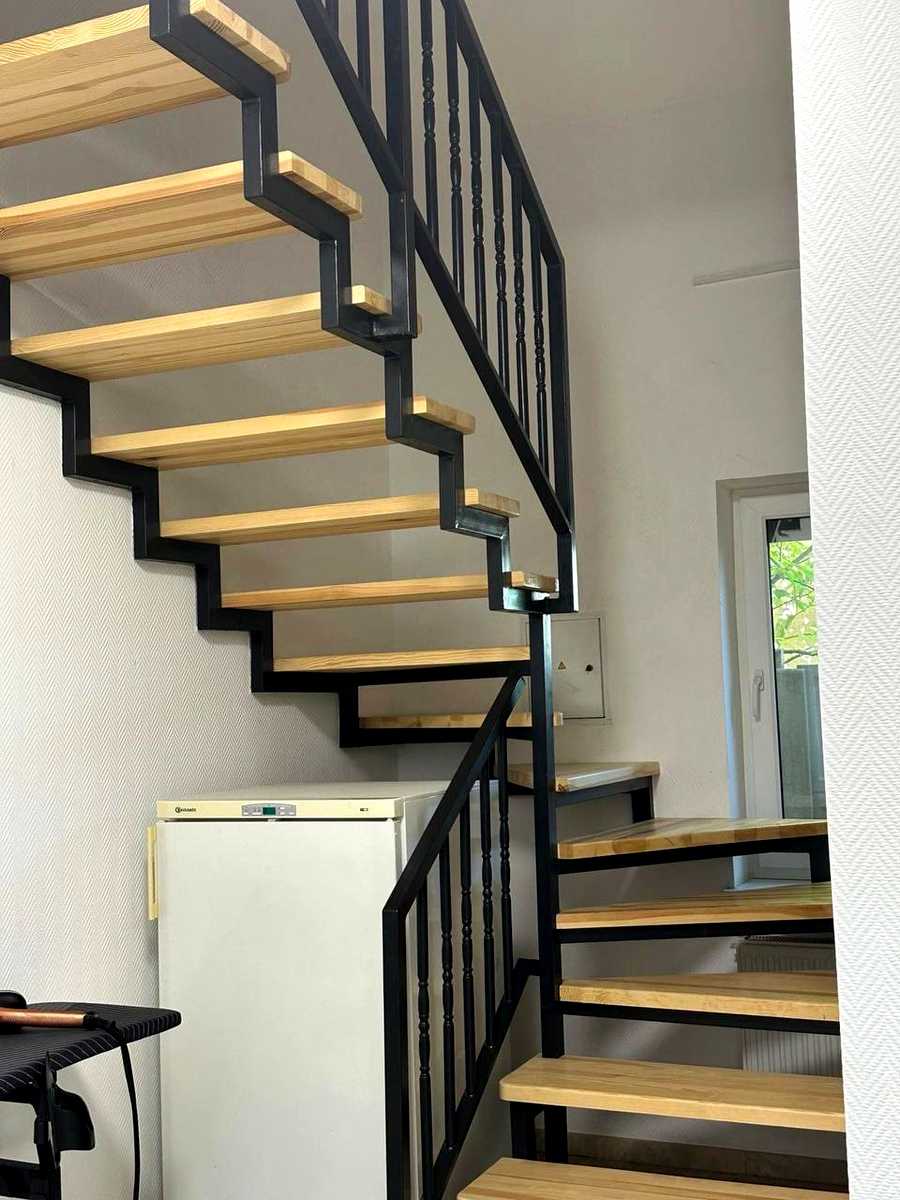 1873948402807506