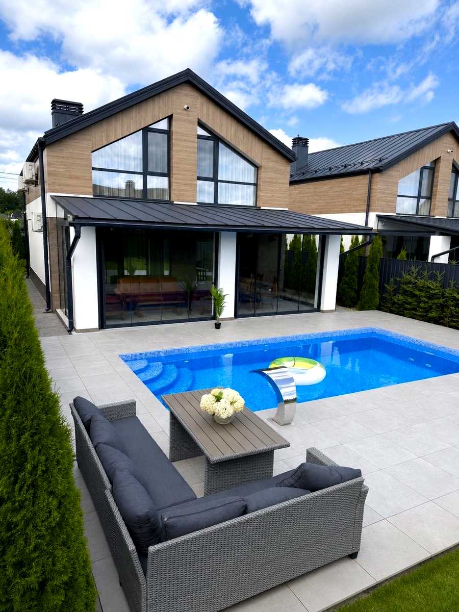 1873951761567519