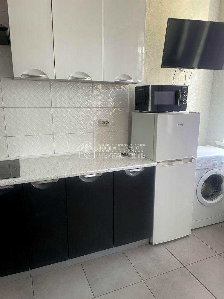 1873954593329217