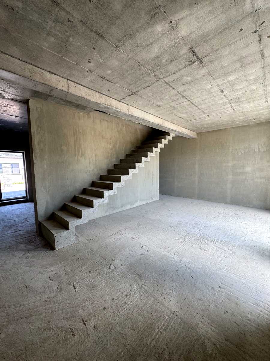 1873962630951257