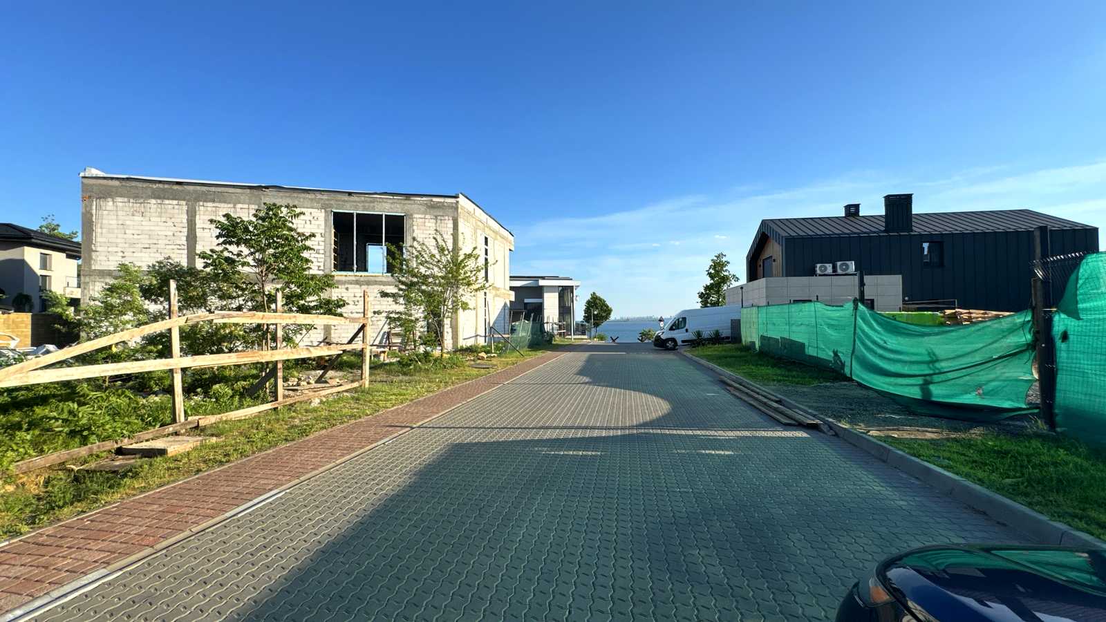 1873970450280308