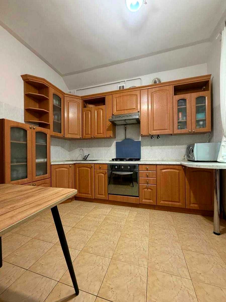 1873980819624336