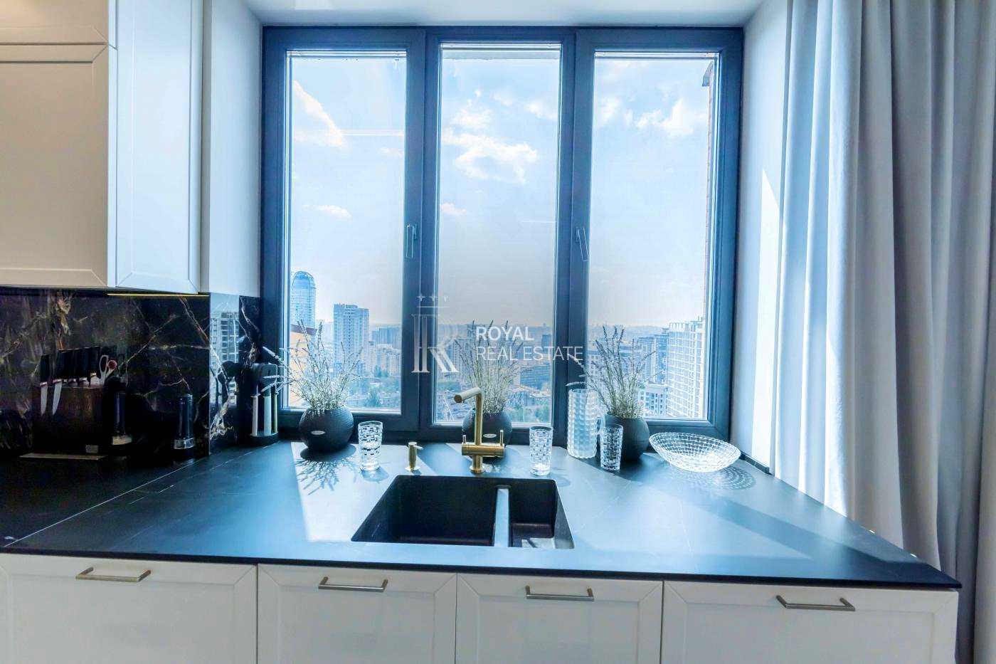 1874025822562582