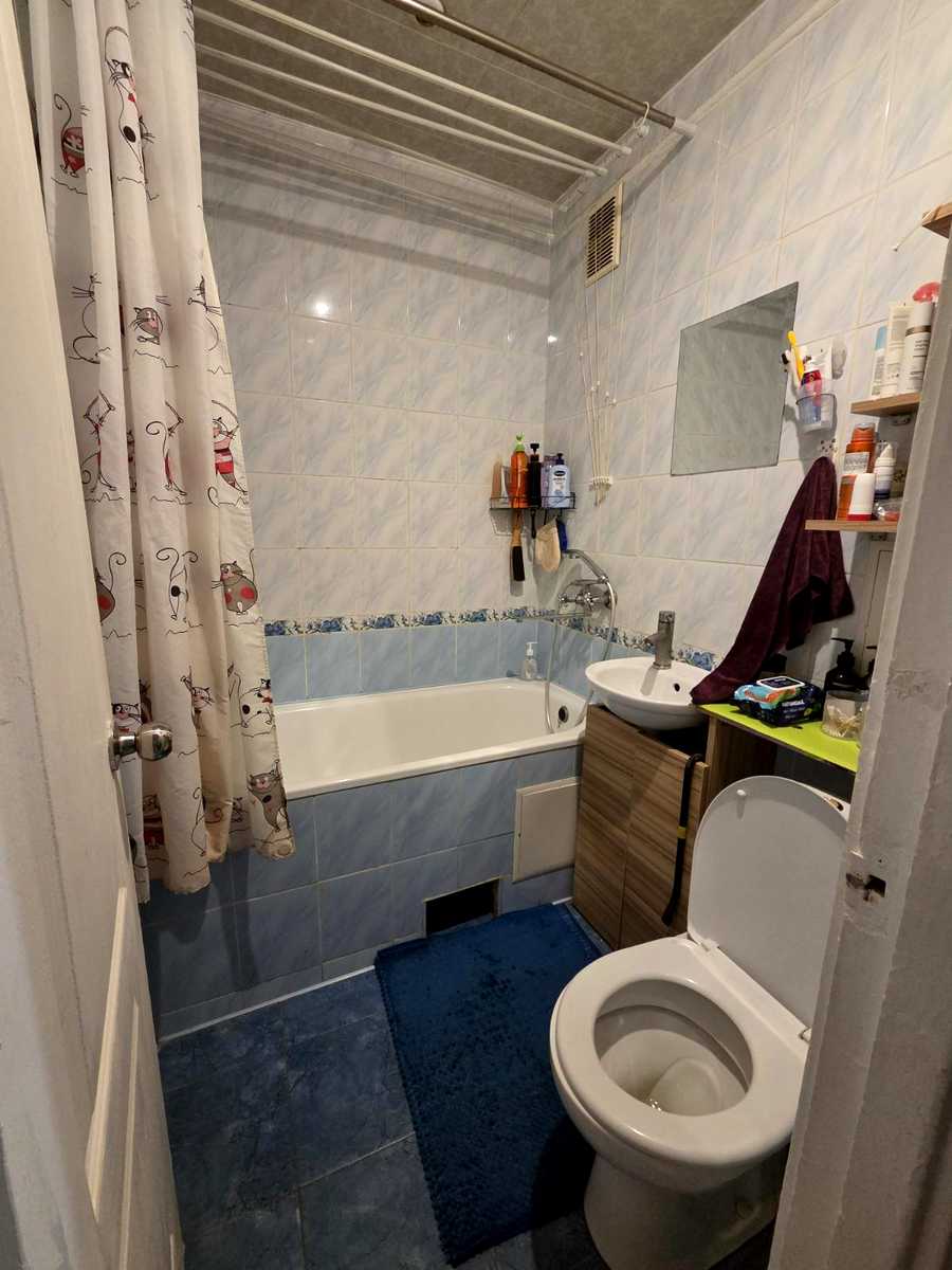 1874026307658619