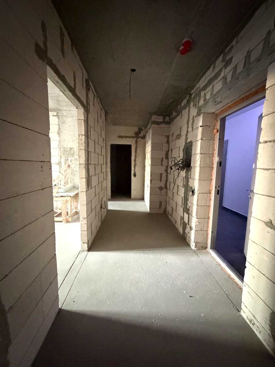 1874039650272558