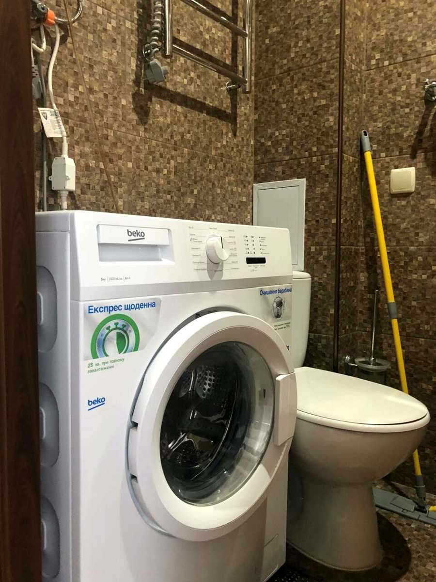 1874041031902070