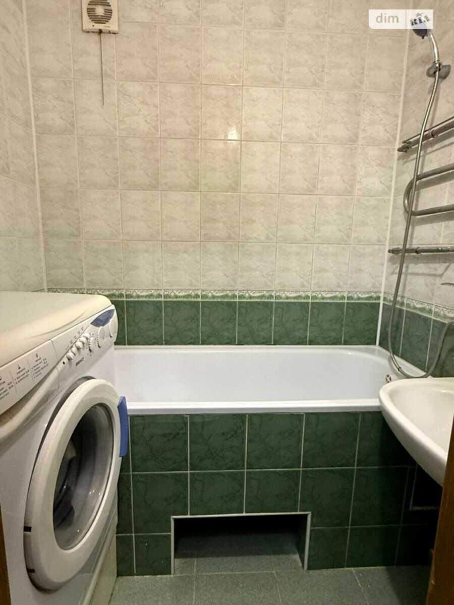 1874041831804716