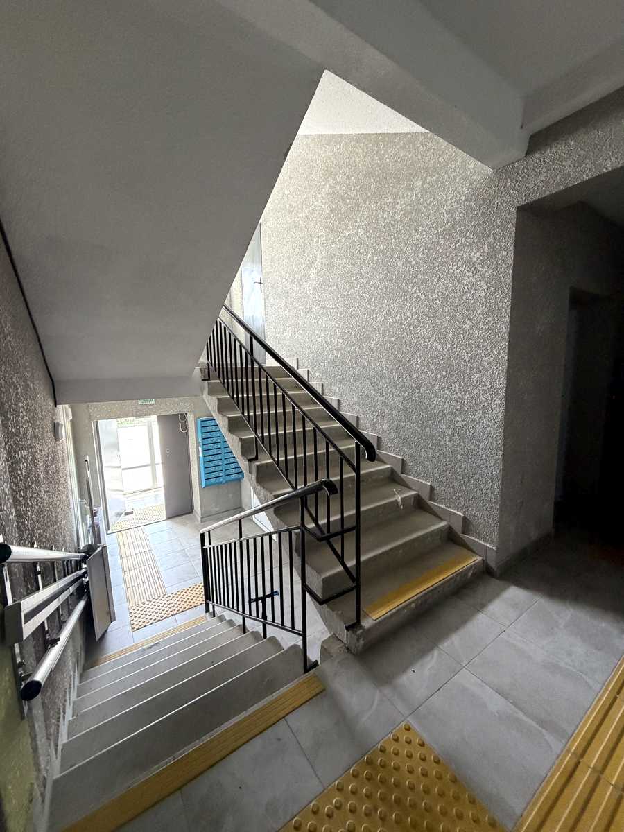 1874045417788649