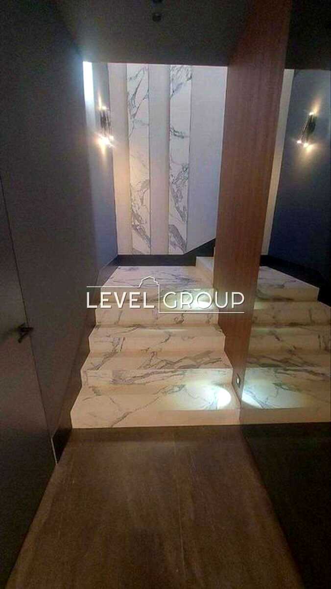 1874047540687203