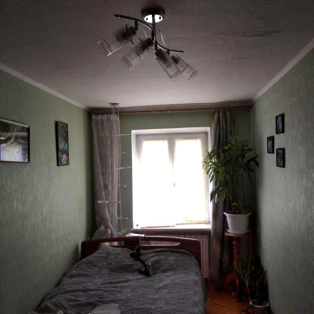 1874049599458749