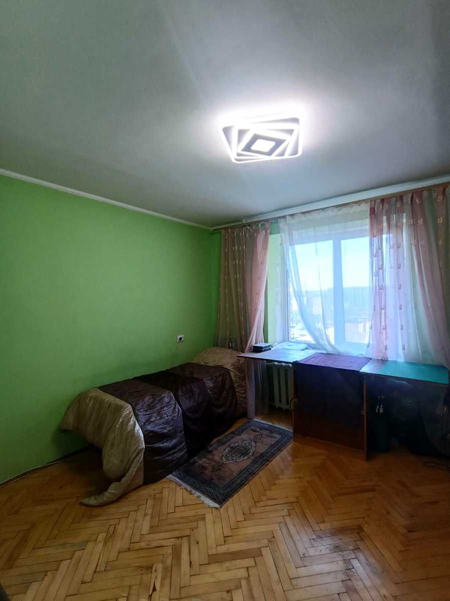 1874056430811499
