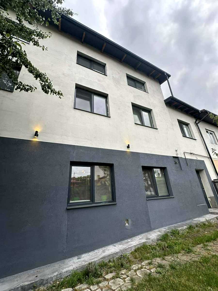 1874118555563330