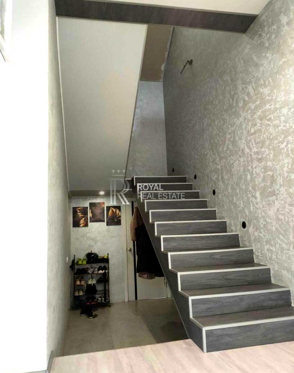 1874125210442623