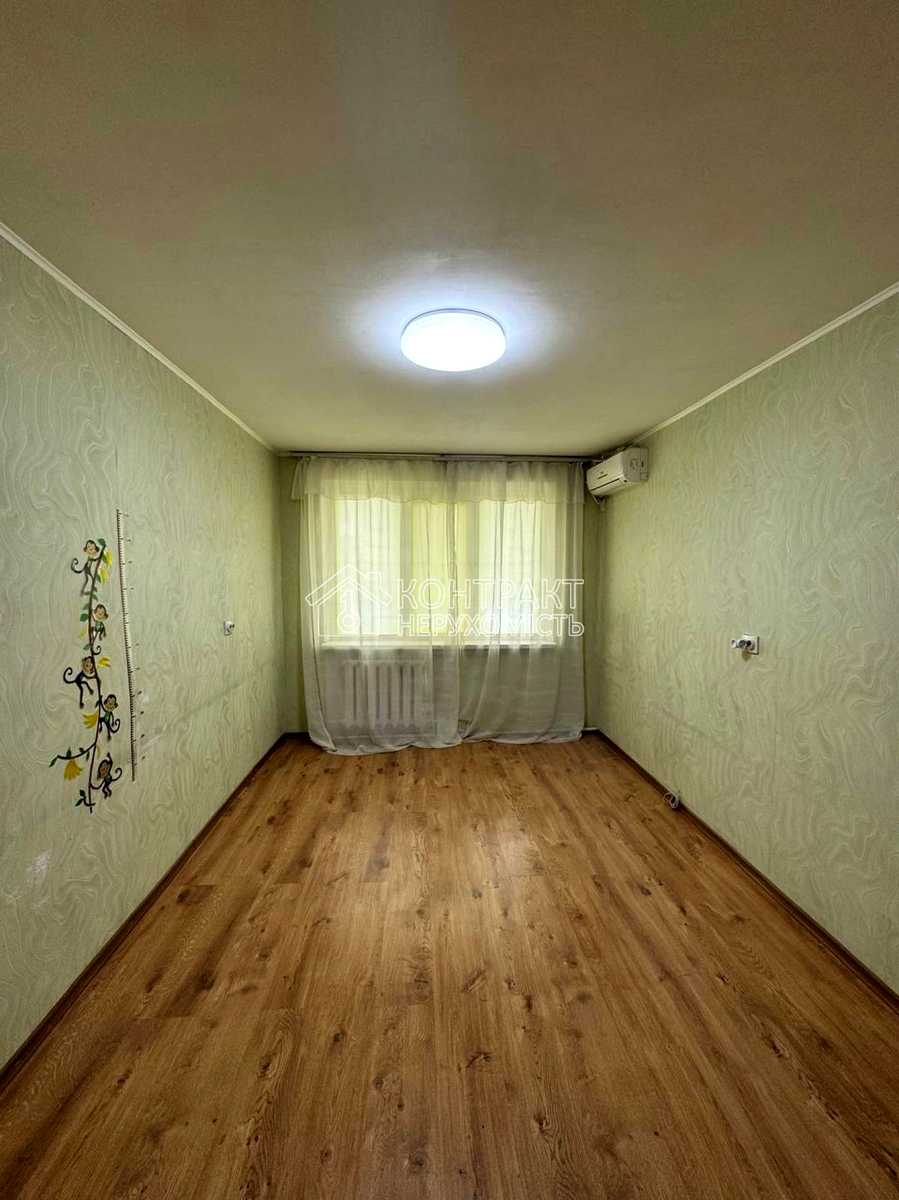 1874136976682992