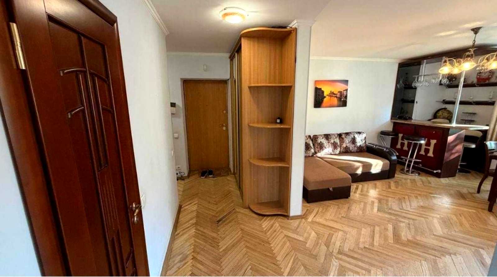 1874137543432760