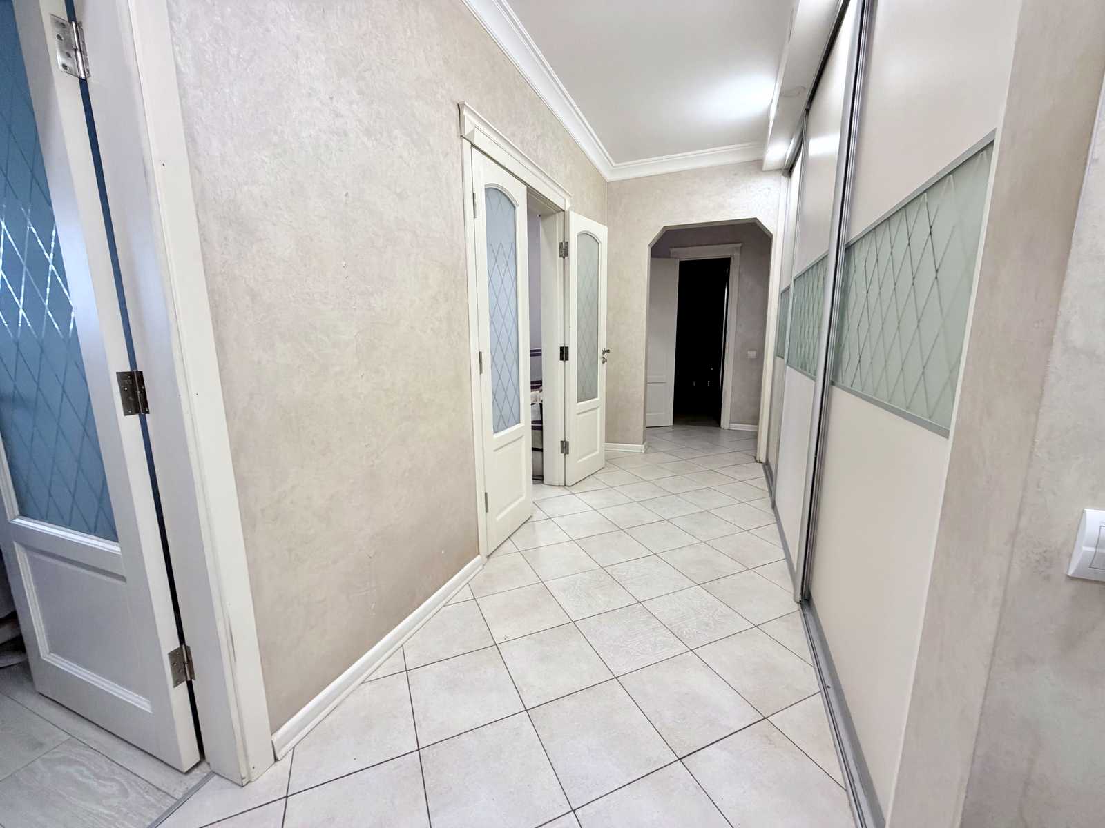 1874138818752846