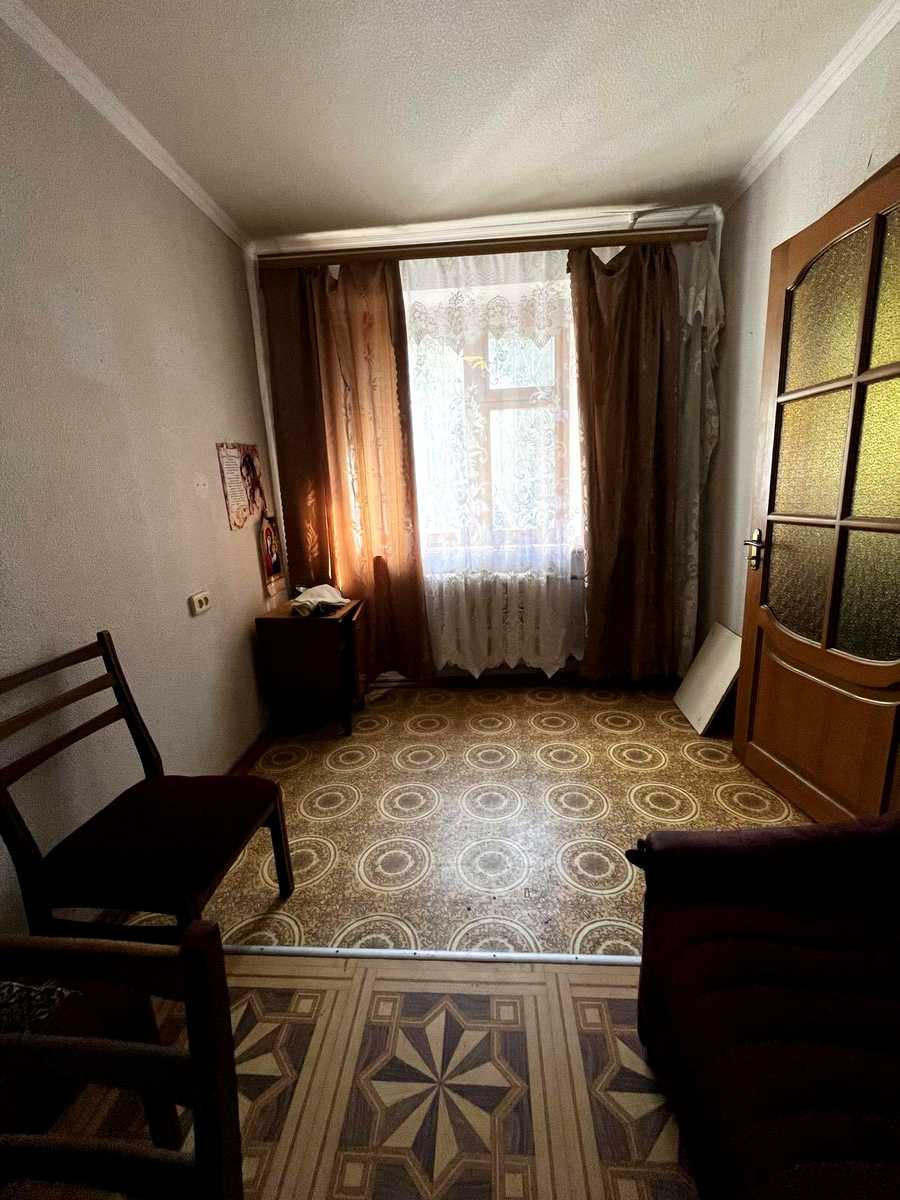 1874139456145419
