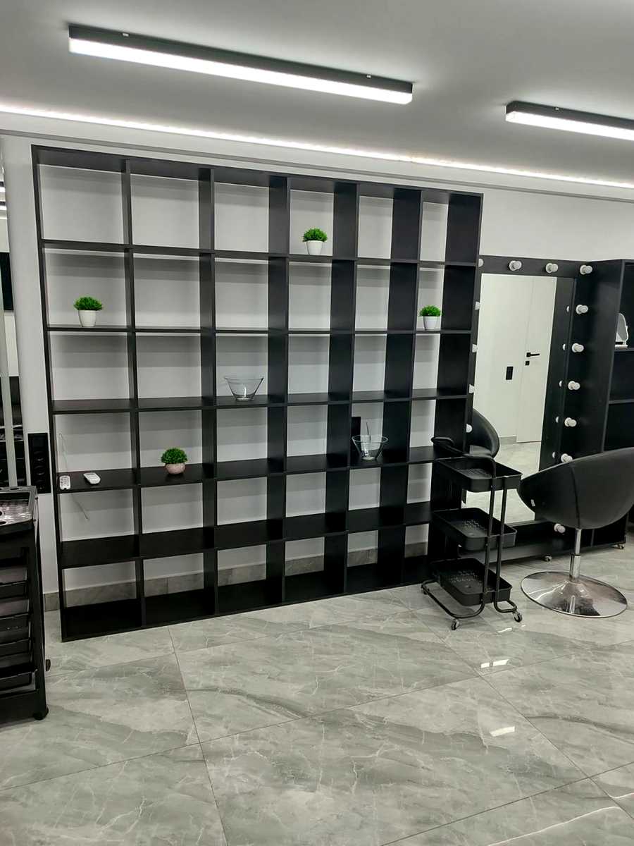 1874140351451739