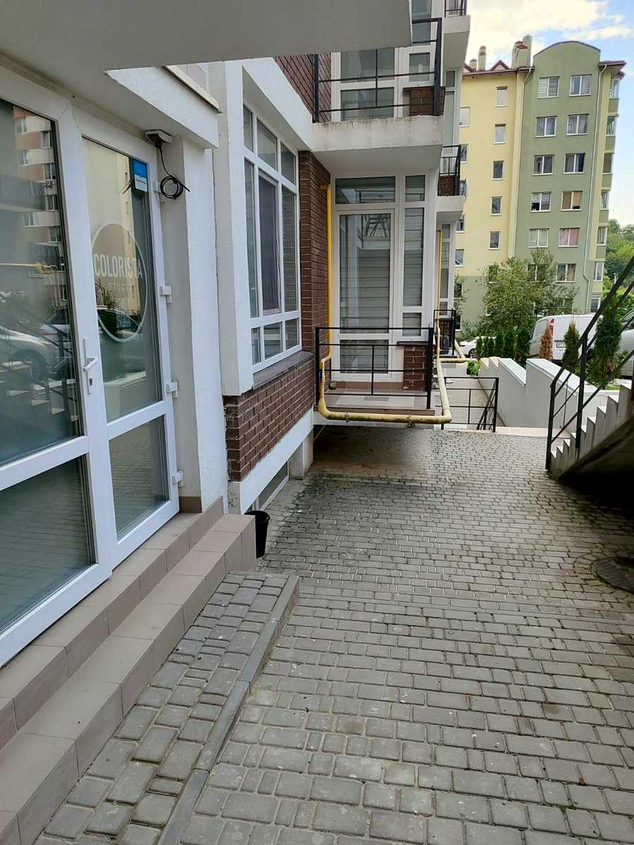 1874140352180344
