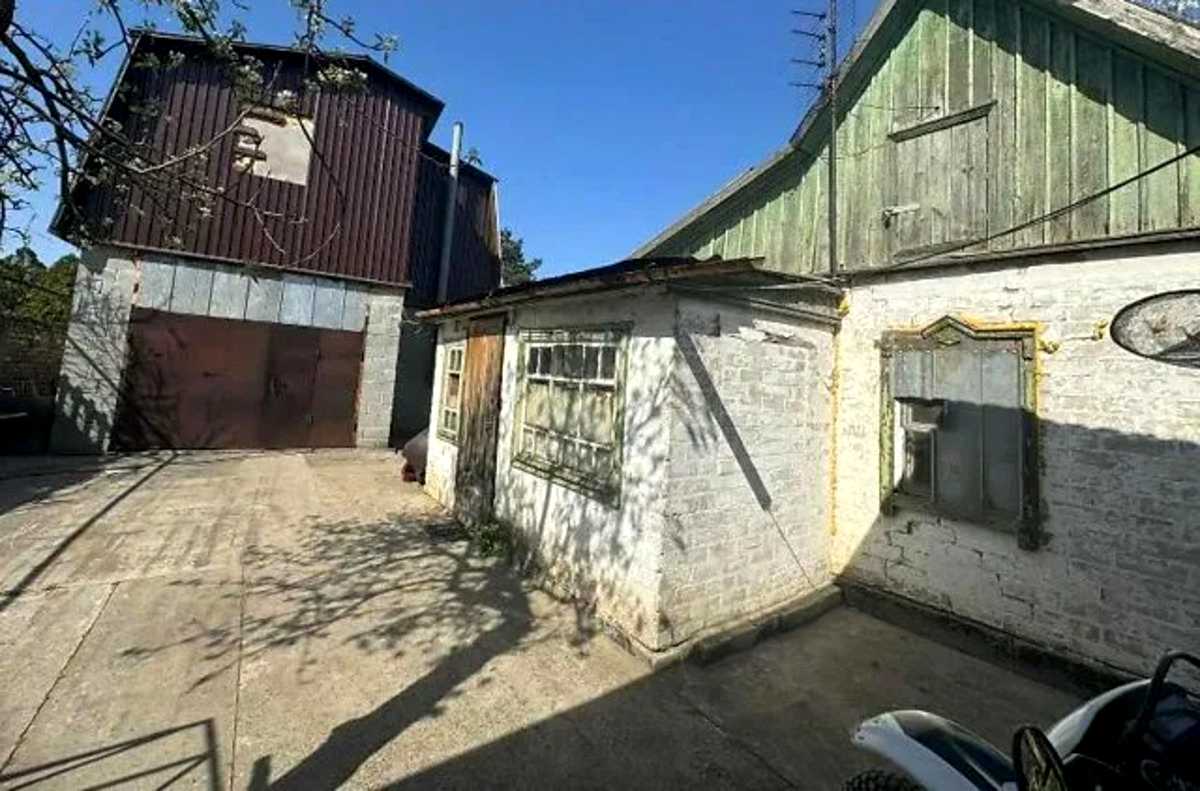 1874223800646659