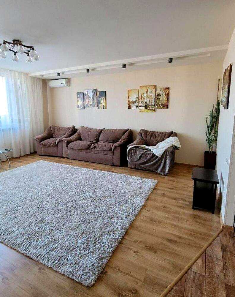 1874227805791572