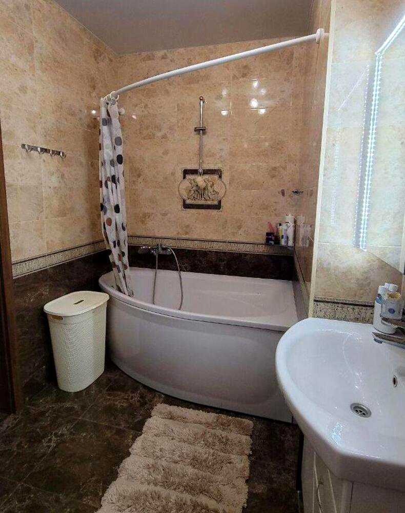 1874227806154683