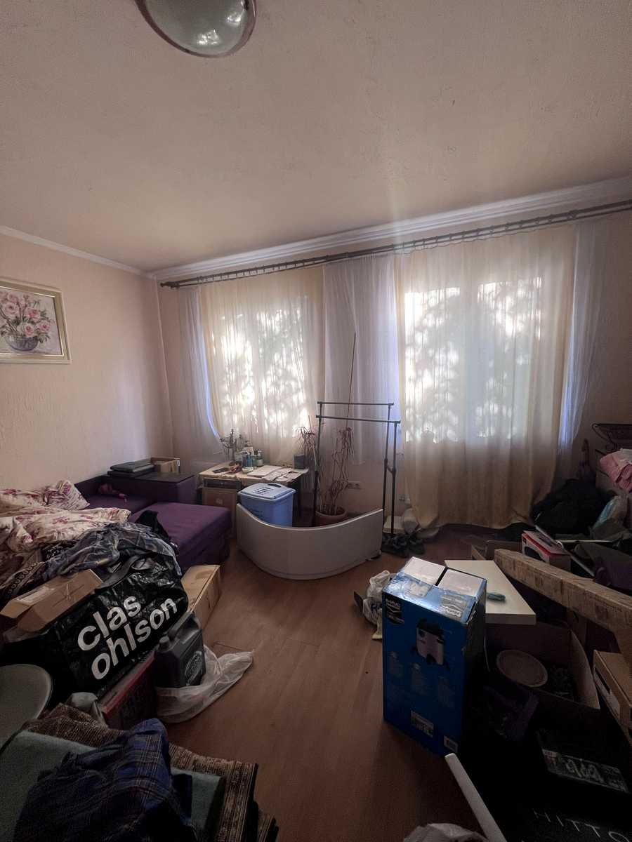 1874228902685358