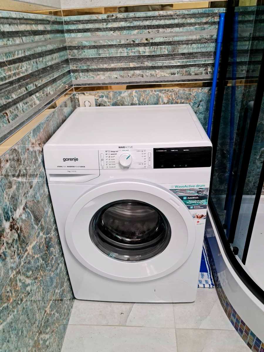 1874299830669814
