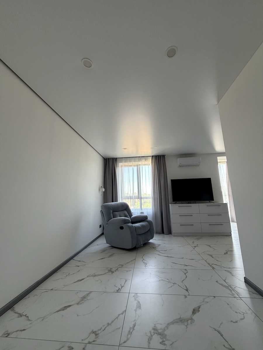 1874300535102373