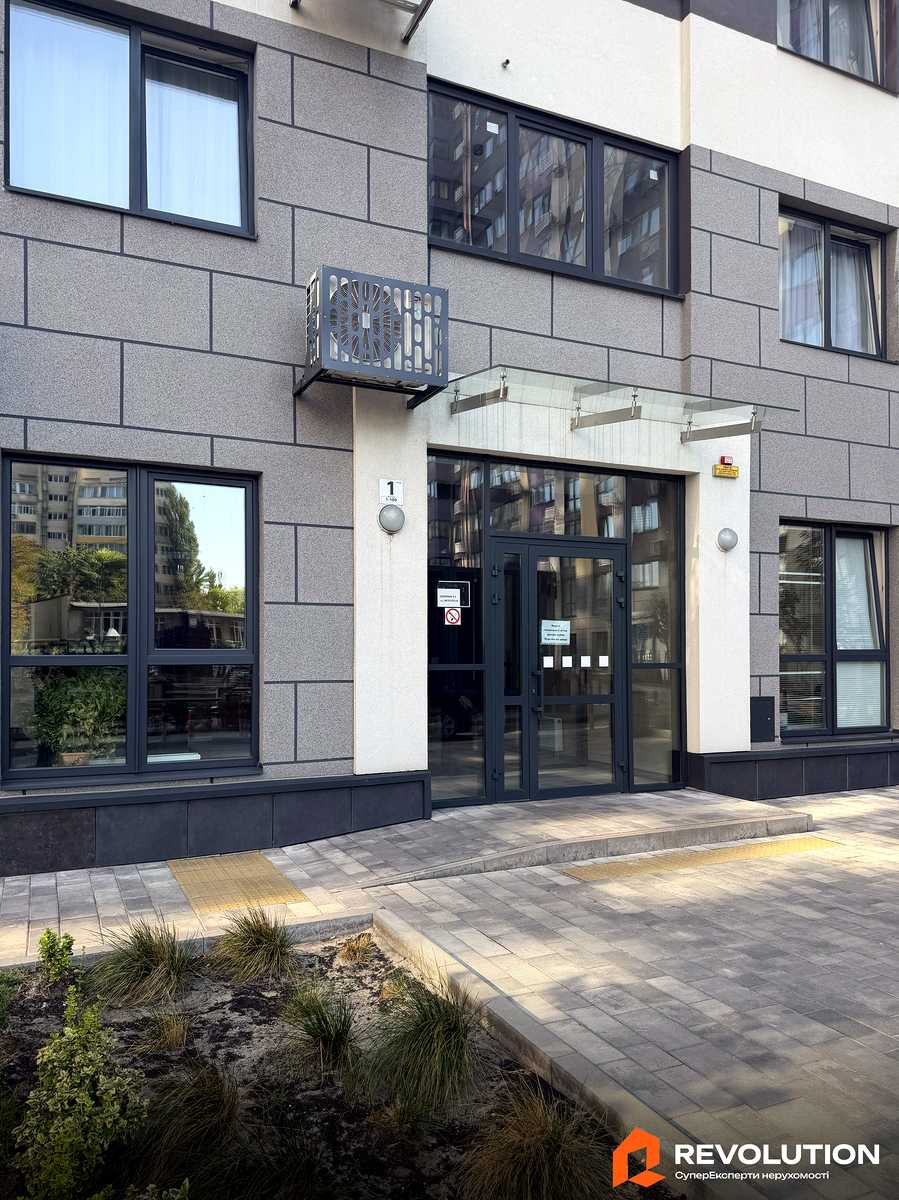 1874301332324308