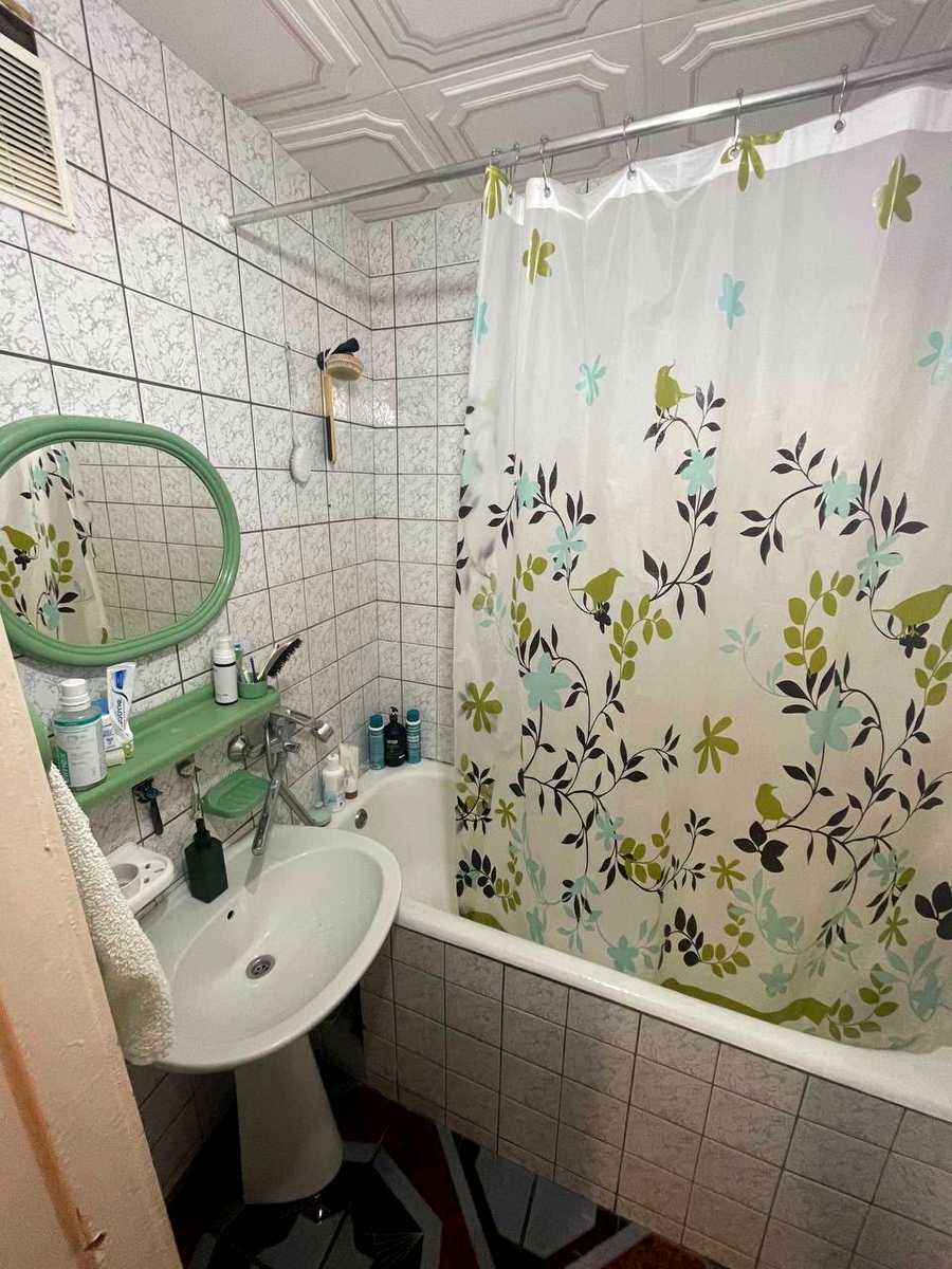 1874301748336068