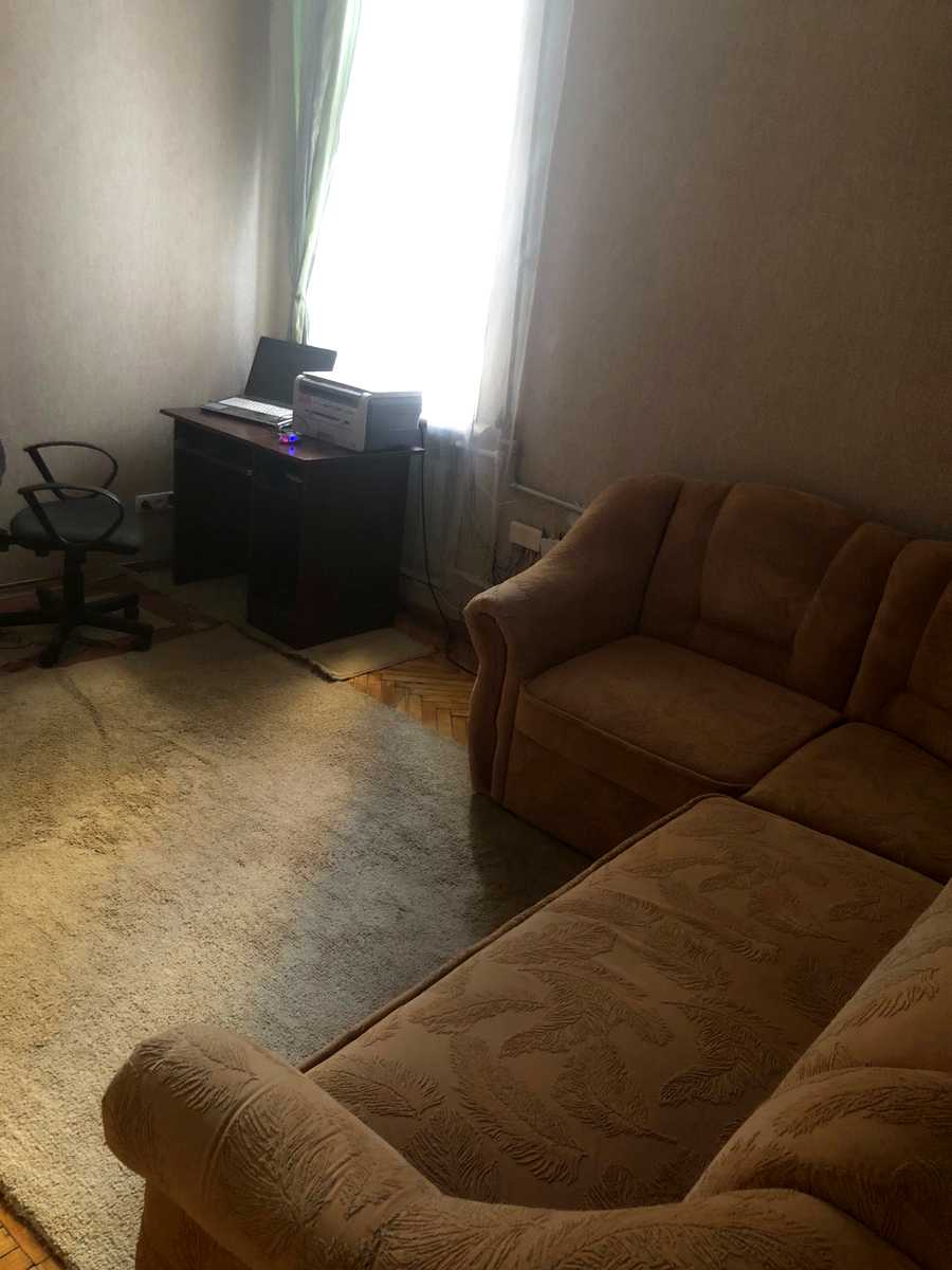 1874302770353744