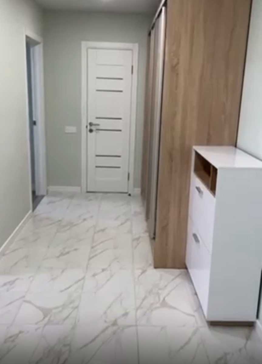 1874303016152617