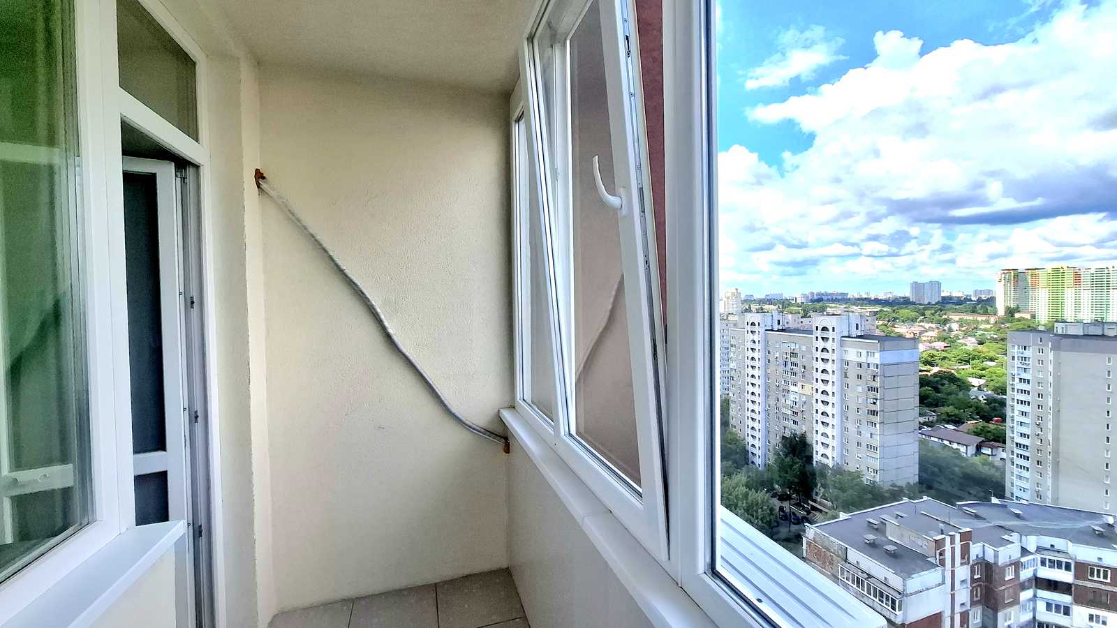 1874306803382286