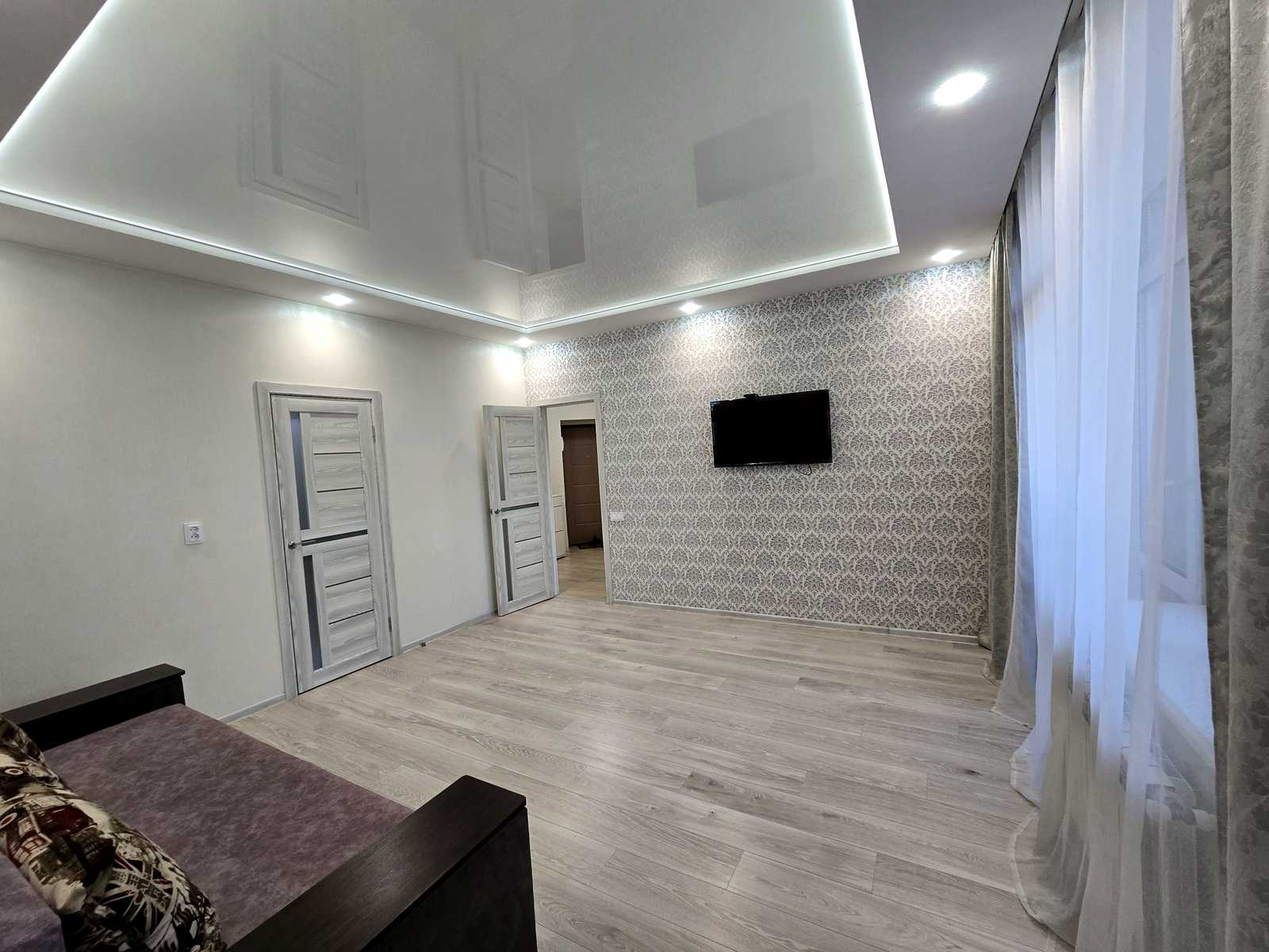 1874312681949368