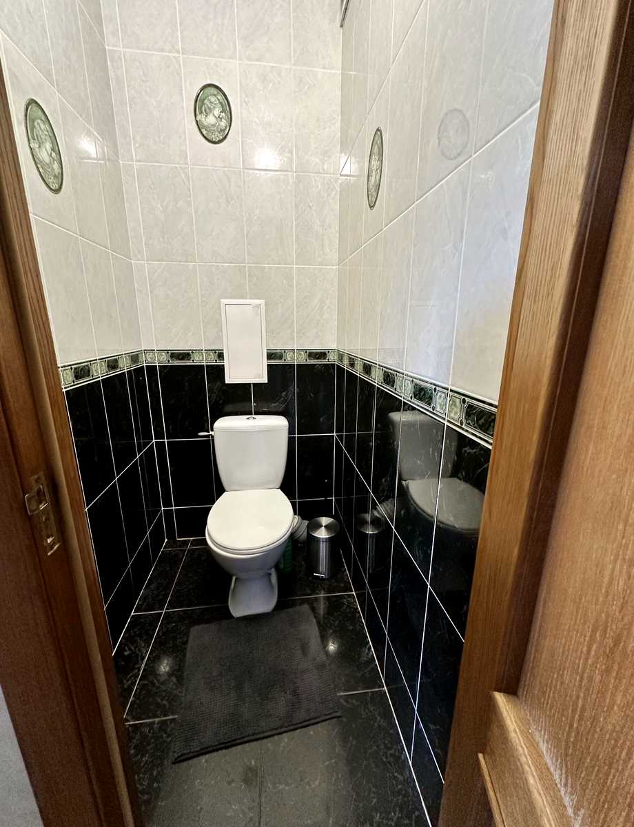 1874319683045251