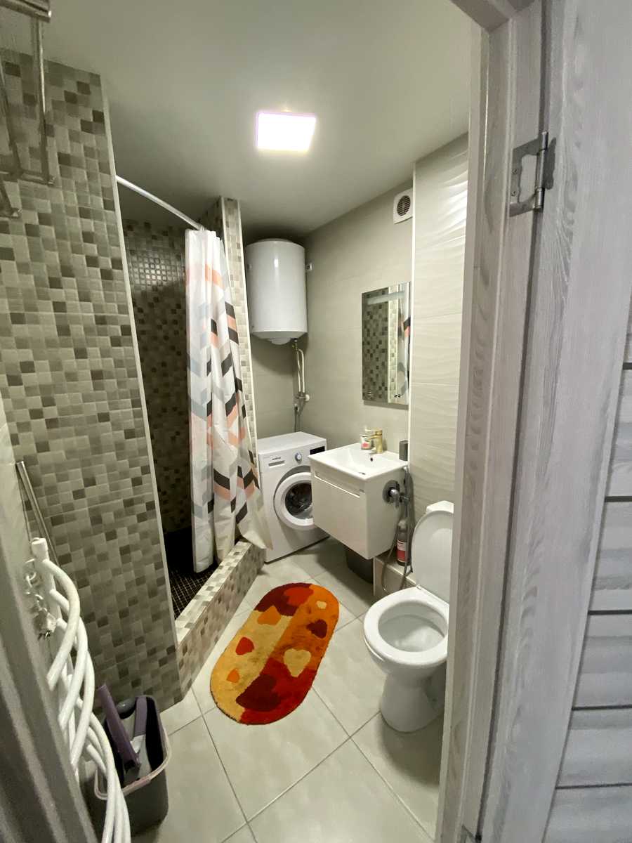 1874331518591880
