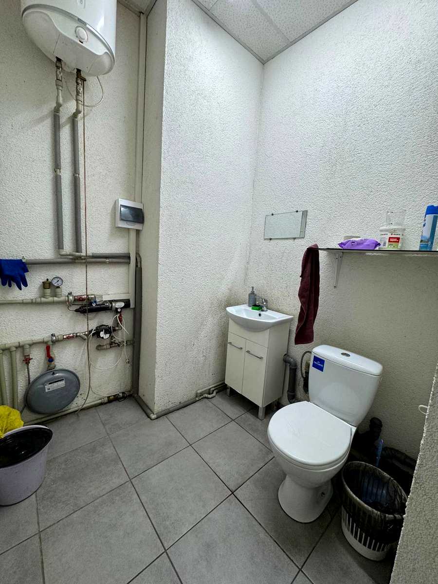 1874335839342710