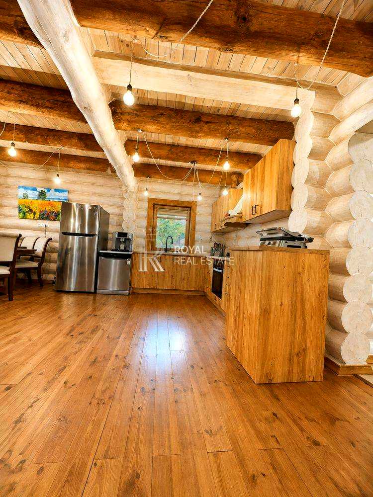 1874343936157856