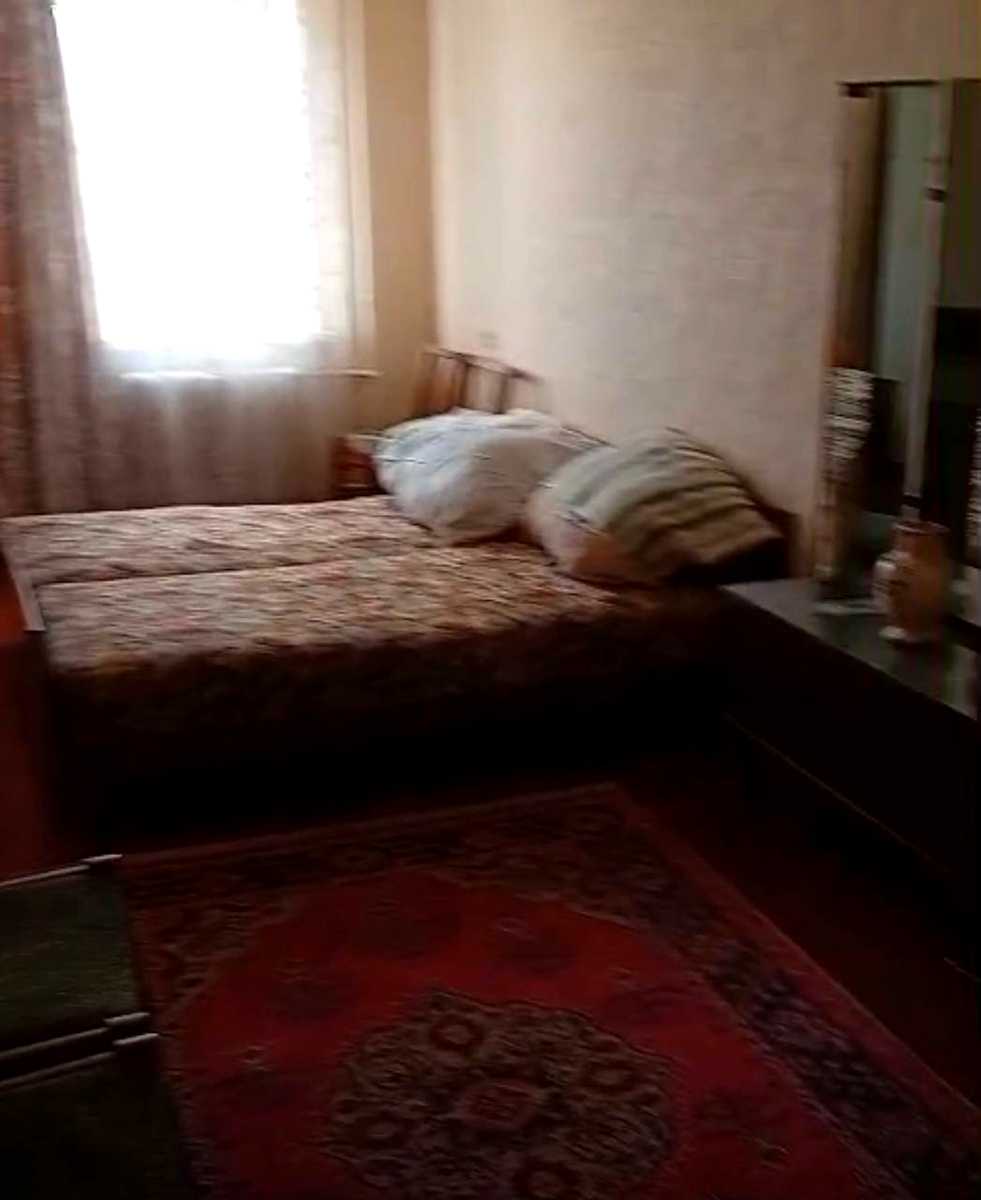 1874382957736938