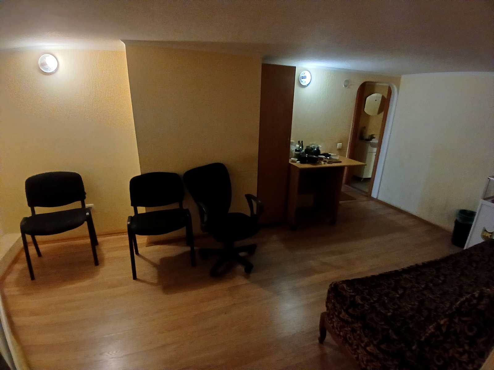 1874384330649595
