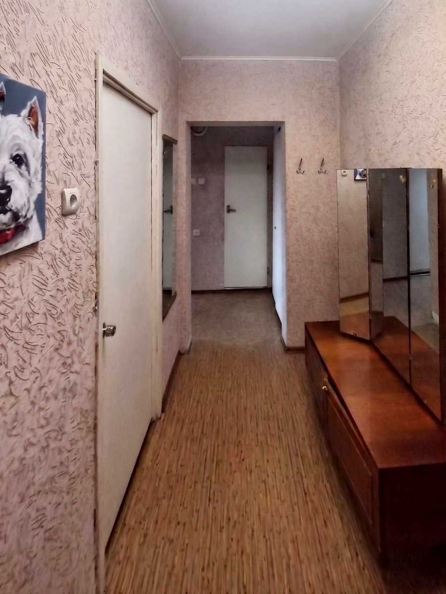 1874385445407350