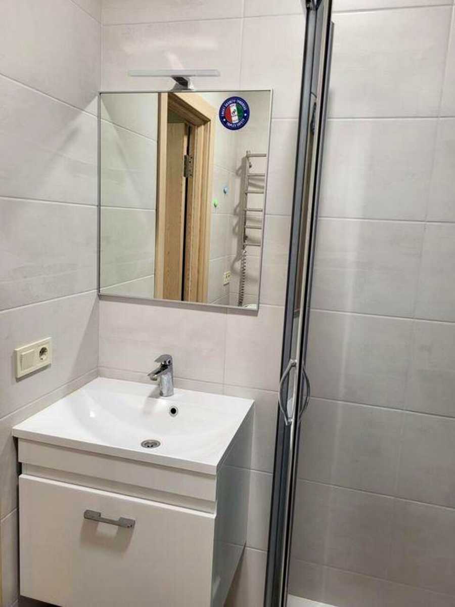 1874386519415897