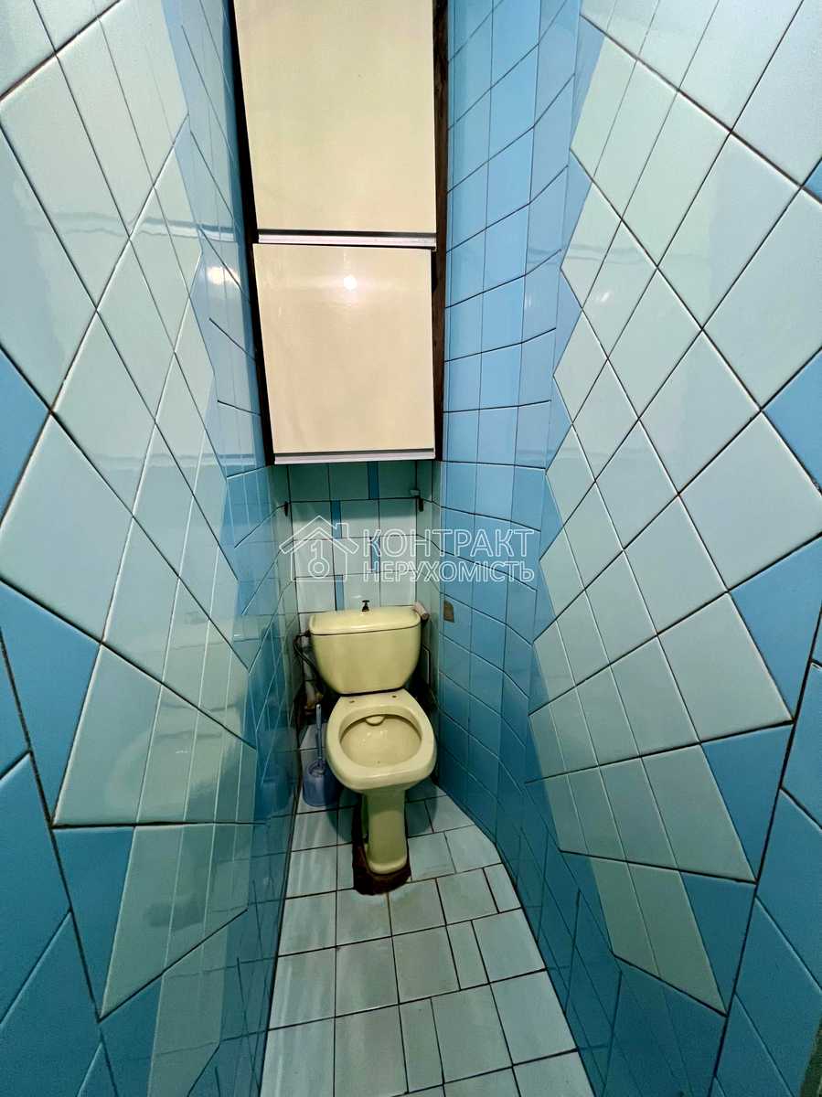 1874388828583905